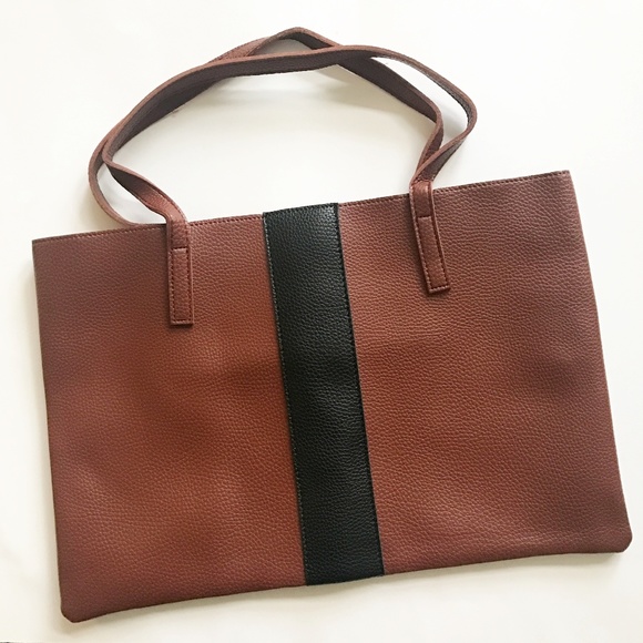 Vince Camuto Handbags - NEW Vince Camuto Vegan Leather Luck Tote
